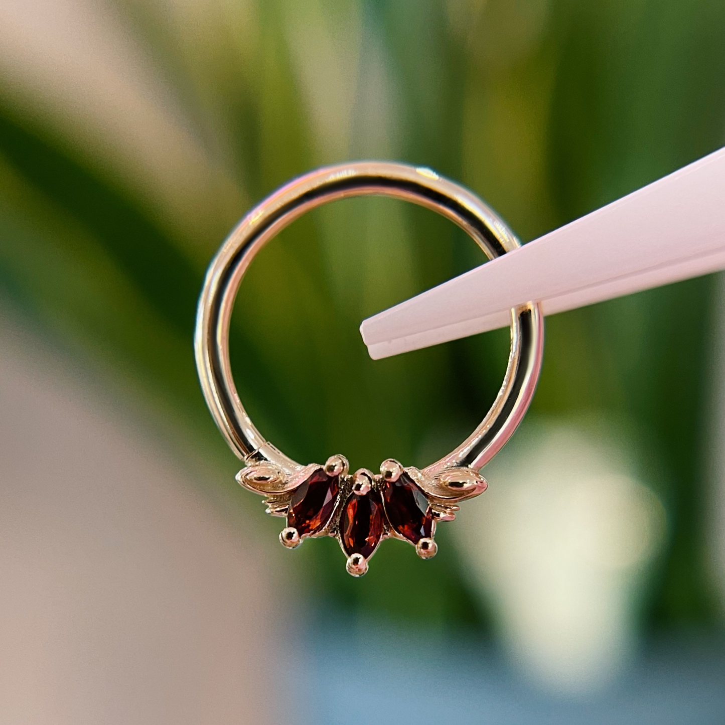 Grandeur Seam Ring with Garnet | 16 Gauge 7/16"
