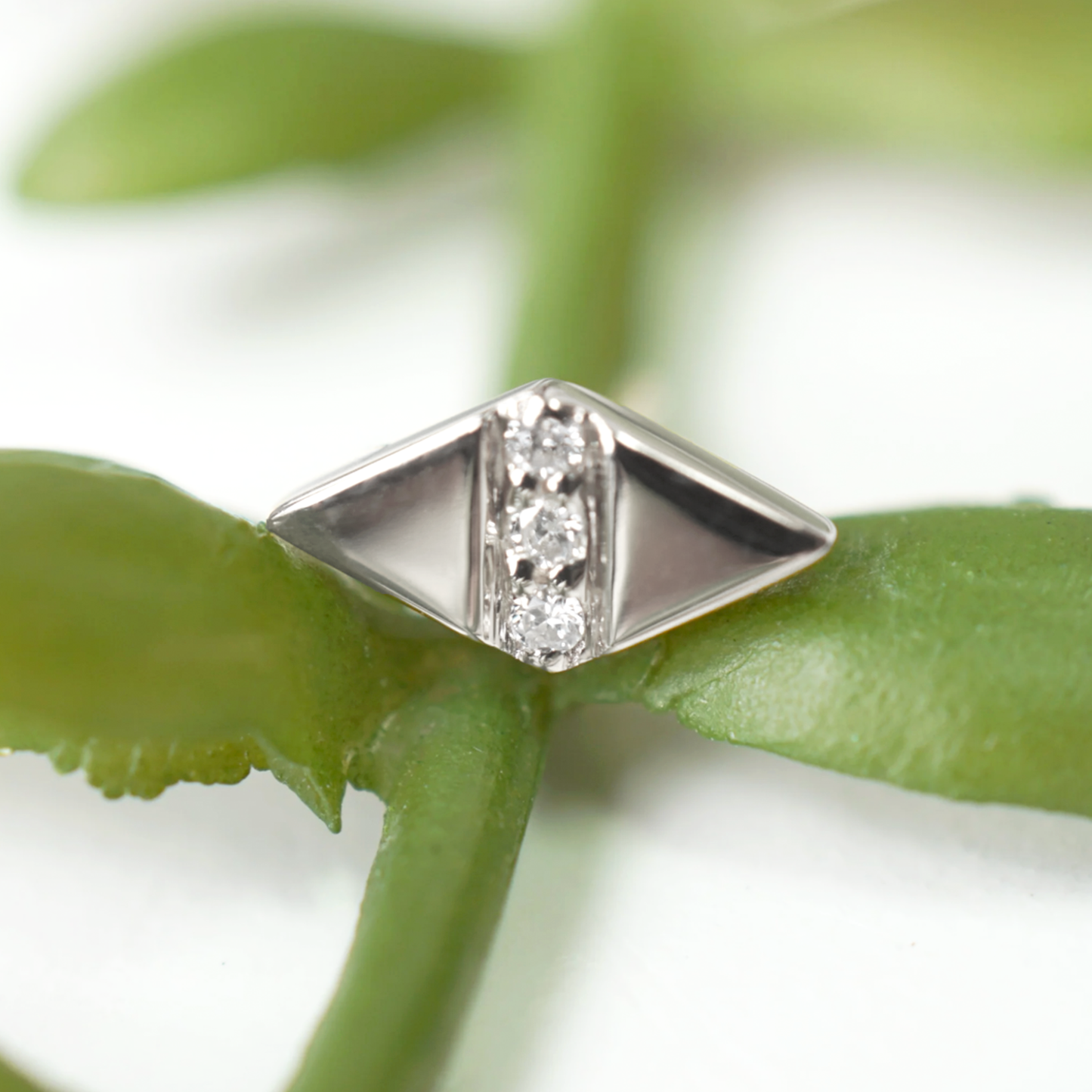 Mini Venus Rhombus Threadless End